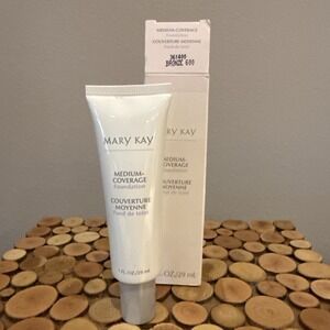 Mary Kay Medium Coverage Foundation Bronze 600 Normal/Oily -Gray Cap